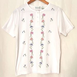 Shenanigans White Floral Embroidery Blouse Size S